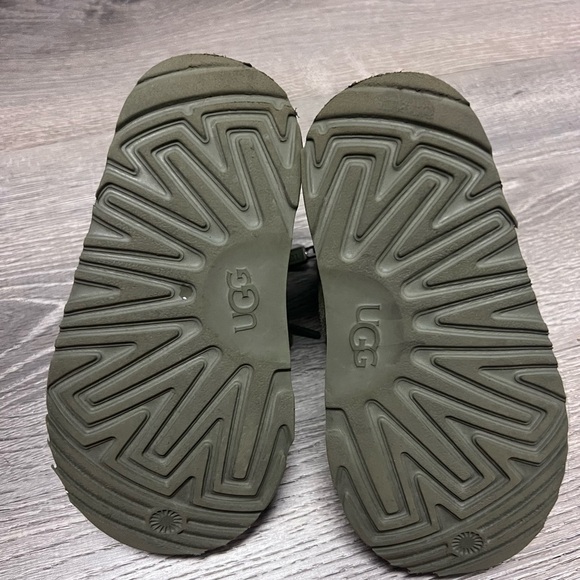 UGG Kids Neumel II Kids' Shoe Moss Green 11T - Picture 7 of 8